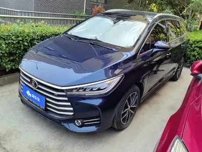 BYD MAX