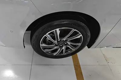 SAIC MAXUS G90