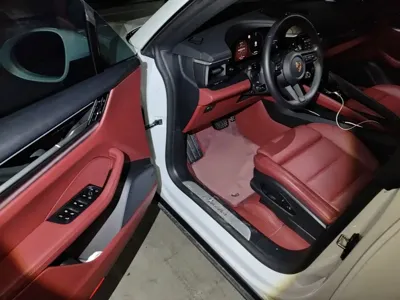 Porsche Macan EV