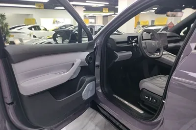 Nio EC6