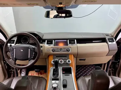 Land Rover Sport