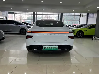 Xpeng P7