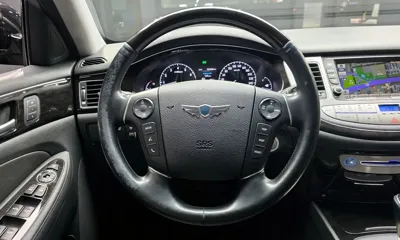 Hyundai Genesis