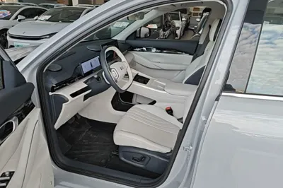 Geely Galaxy E5