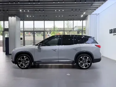 Nio ES8