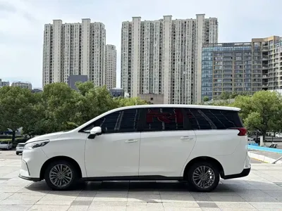 大通 Euniq 5