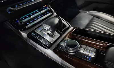Genesis EQ900