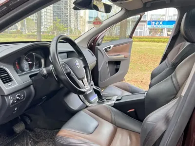 Volvo XC60 (Import)