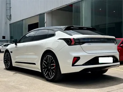 Zeekr 001