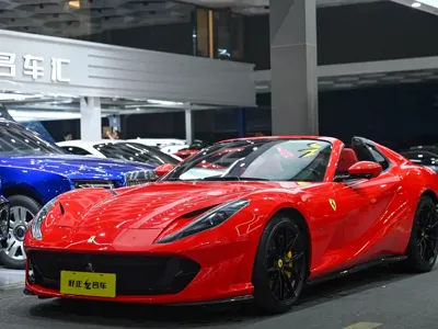 Ferrari 812