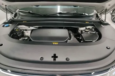 Li Auto L6
