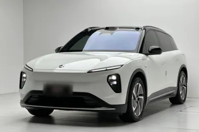 Nio ES8