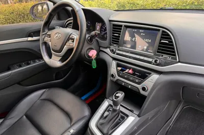 Hyundai Elantra (6th Generation