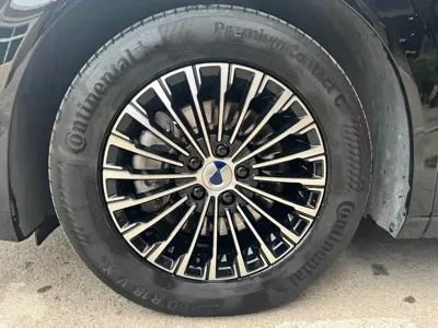 Denza Denza D9