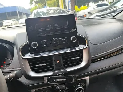 Toyota Yaris L