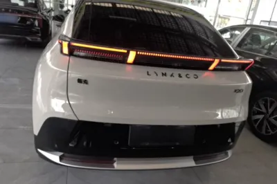 Lynk & Co Z20