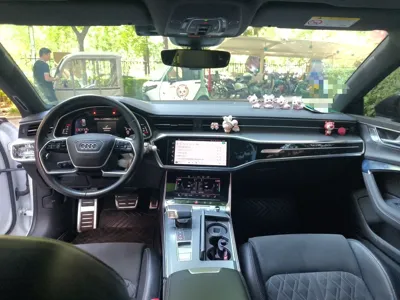 Audi A7L