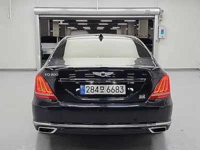 Genesis EQ900
