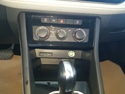 Jetta VS7