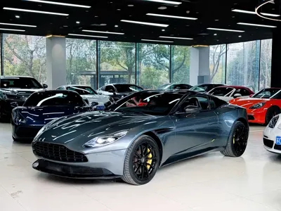 Aston Martin DB11