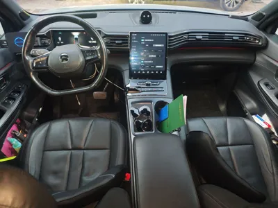Nio ES8