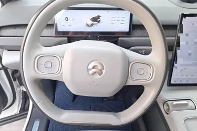 Nio ES8