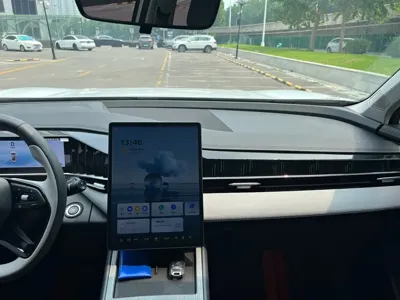 Geely Boyue L