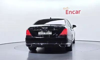 Genesis EQ900