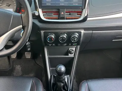 Toyota Yaris L