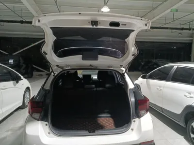 Toyota YARiS L Zhi Xuan