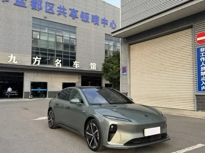 Nio ET5