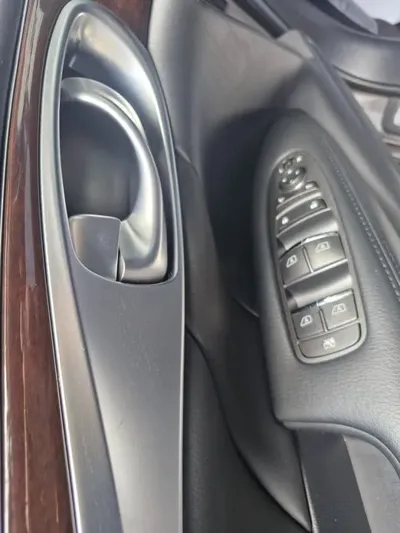 Infiniti M