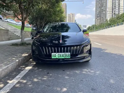 Hongqi Hongqi E-QM5