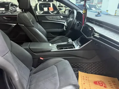 Audi A7L