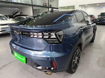 Lynk & Co 05
