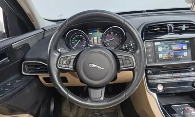 Jaguar XE