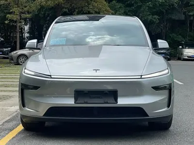 Tesla Model Y L