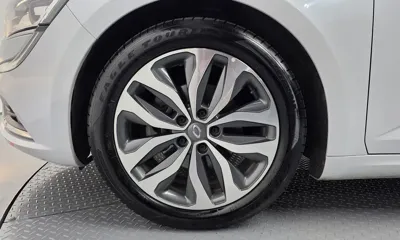 Renault-KoreaSamsung SM6