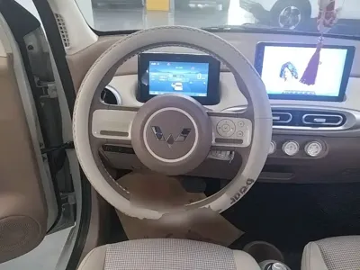 Wuling MINIEV