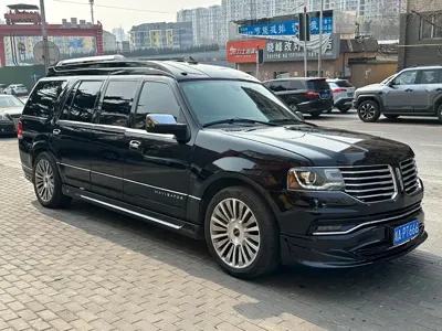 Lincoln Navigator