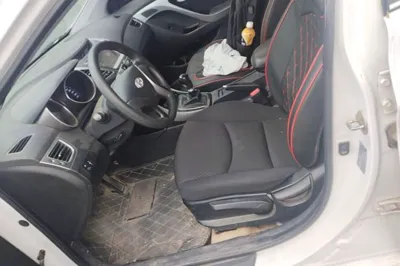 Hyundai Elantra (5th Generation