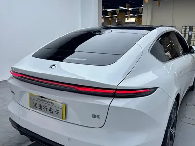 Nio ET5