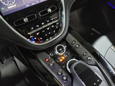 Astonmartin DBX