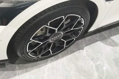 Zeekr 007
