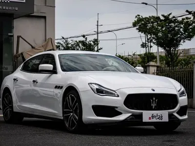 Maserati Quattroporte