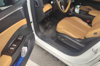 Geely Galaxy L7