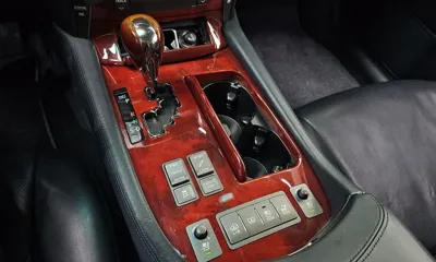 Lexus LS