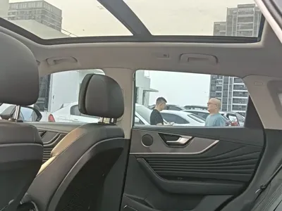 Hongqi Hongqi HS5