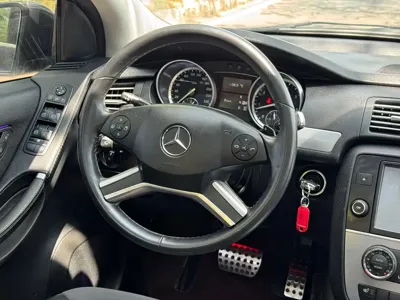 Mercedes-Benz R-Class