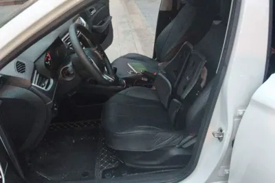 Roewe i5